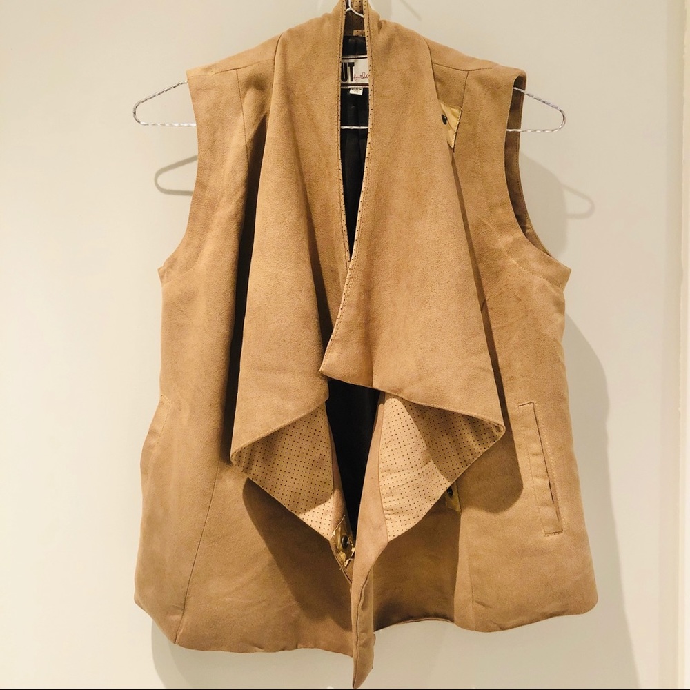Kut from the Kloth xSmall faux Suede draping Vest